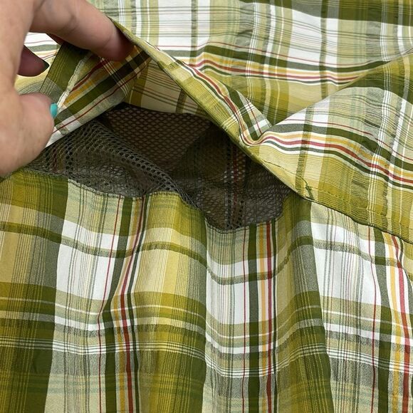 Woolrich. Men's short sleeve button down plaid outdoor/fishing shirt. L - Picture 8 of 8